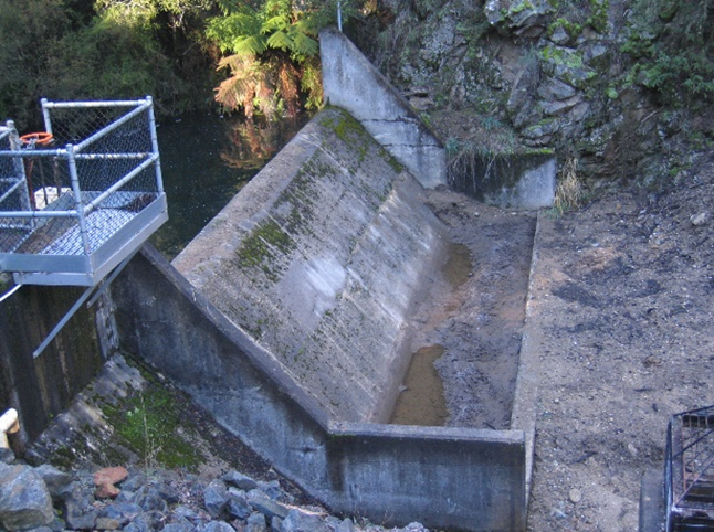 Low head dam or weir image